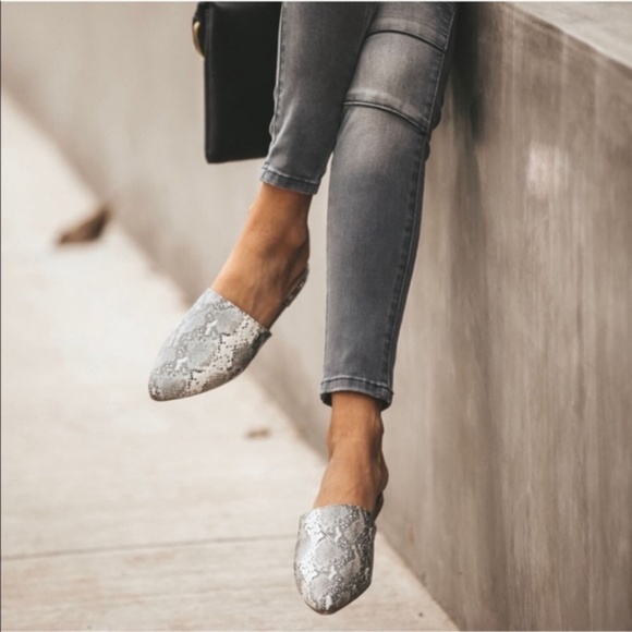 RESTOCK SNAKE SKIN FLATS SLIP ON MULES - Shoe - Picture 4 of 4